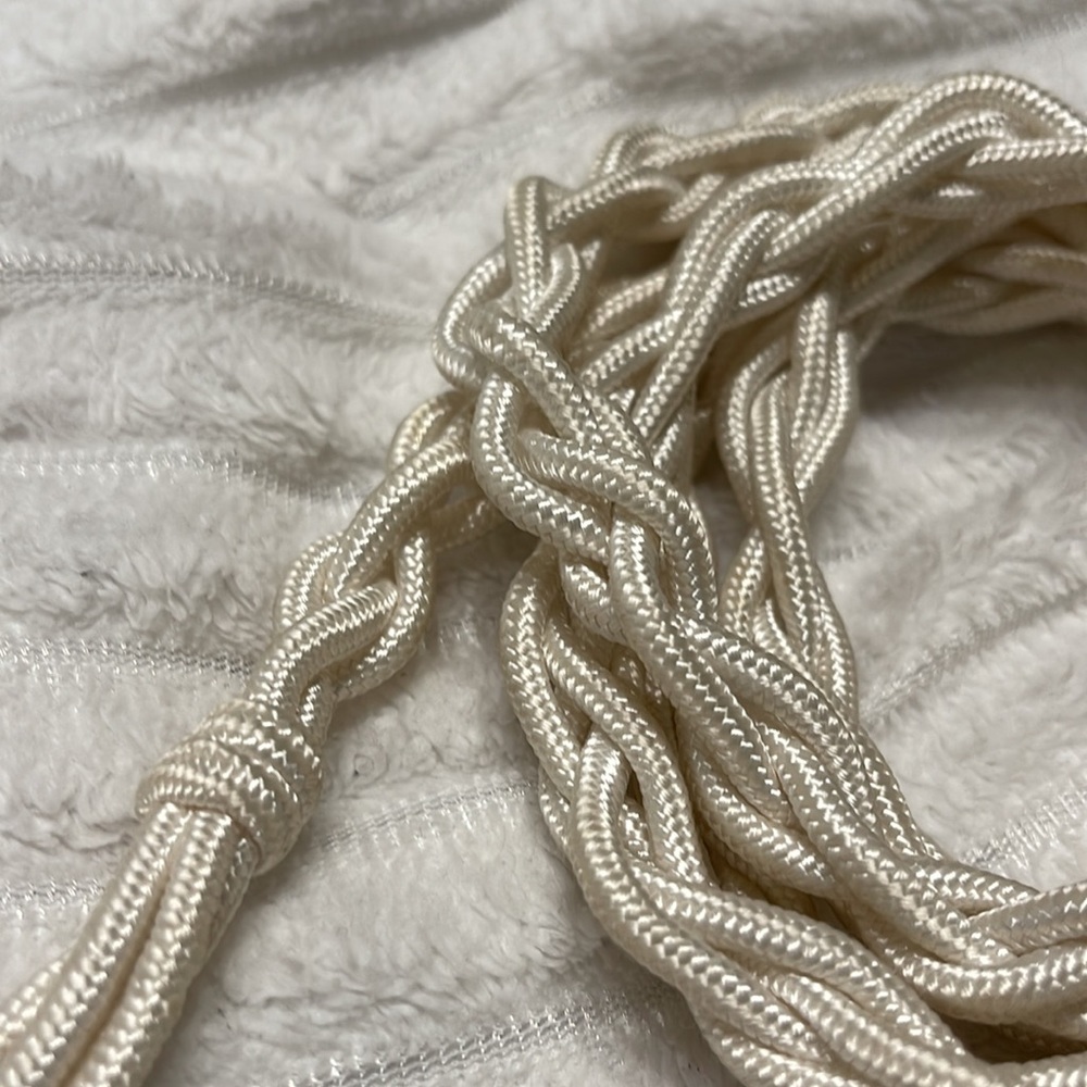 White string Belt - Picture 2 of 2